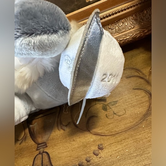 RARE 2011 Disney Store Ice Skating Eeyore Winter Coat Plush Limited Edition HTF - Picture 5 of 13